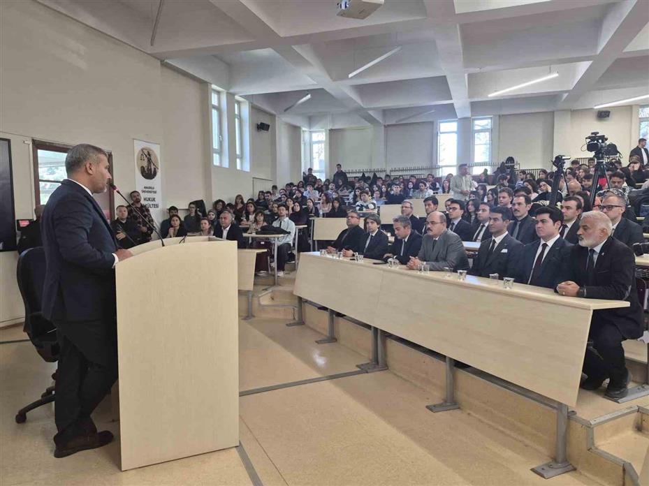 Eskişehir’de "Sanal Ortamda Bahis, Şans Oyunları ve Kumarla Mücadele Paneli" düzenlendi