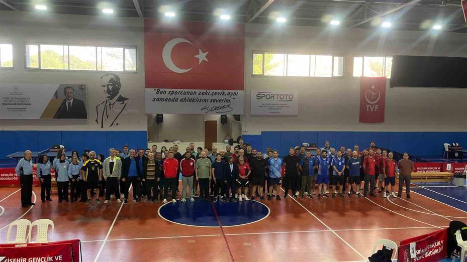 Eskişehir’de masa tenisi müsabakalarında dereceye giren takımlar belli oldu