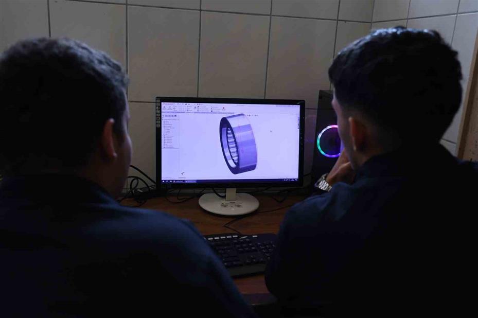 Kırşehir’de meslek lisesi öğrencileri endüstriyel robot kol üretimine başladı