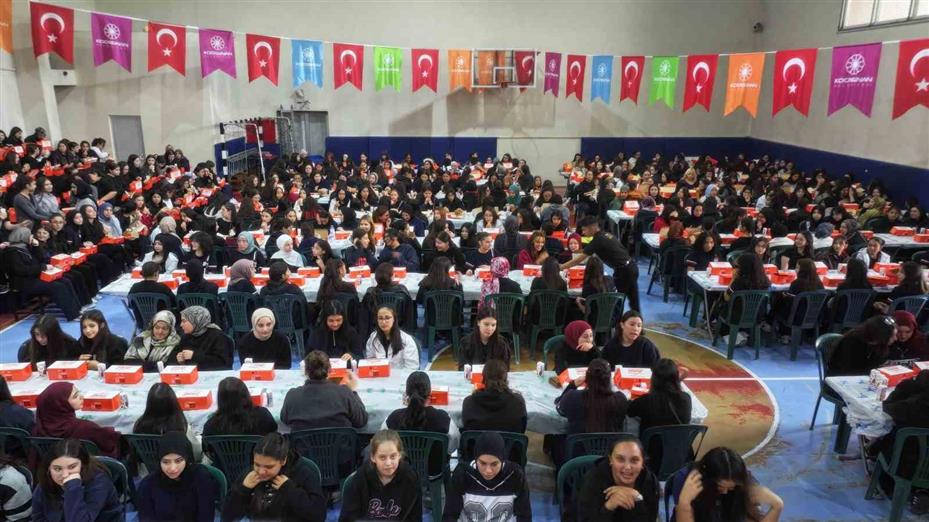 Başkan Çolakbayrakdar: "Gençlerimizin enerjisi, geleceğimize olan inancımızı güçlendiriyor"