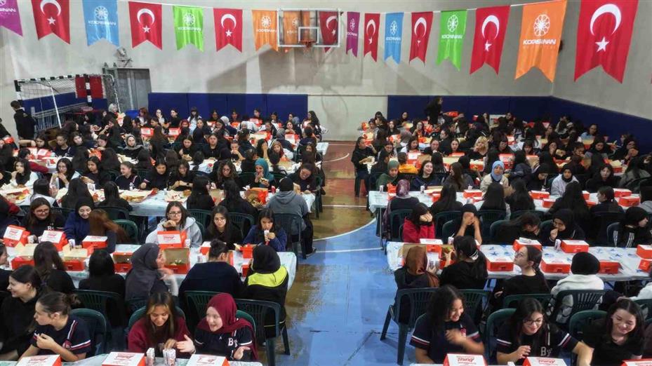 Başkan Çolakbayrakdar: "Gençlerimizin enerjisi, geleceğimize olan inancımızı güçlendiriyor"
