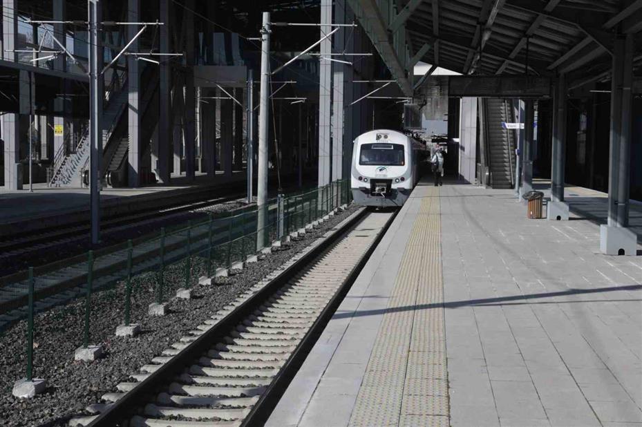 Ulaştırma Bakanlığı’nın raylı sistemleri dünya nüfusunun 5’te 2’si kadar yolcu taşıdı