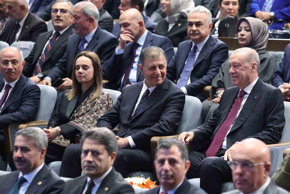 Cumhurbaşkanı Erdoğan: "Milletin hakkına girenler bunun hesabını hem bu dünyada Türk mahkemelerine hem de Mahkeme-i Kübra’da Yaradan’a verecektir"