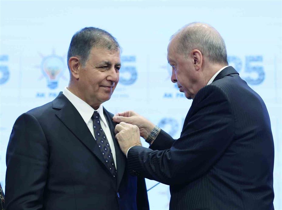 Cumhurbaşkanı Erdoğan: "Milletin hakkına girenler bunun hesabını hem bu dünyada Türk mahkemelerine hem de Mahkeme-i Kübra’da Yaradan’a verecektir"