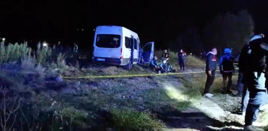 Kayseri’de iki işçi servisi ile iş makinası çarpıştı: 1 ölü, 15 yaralı