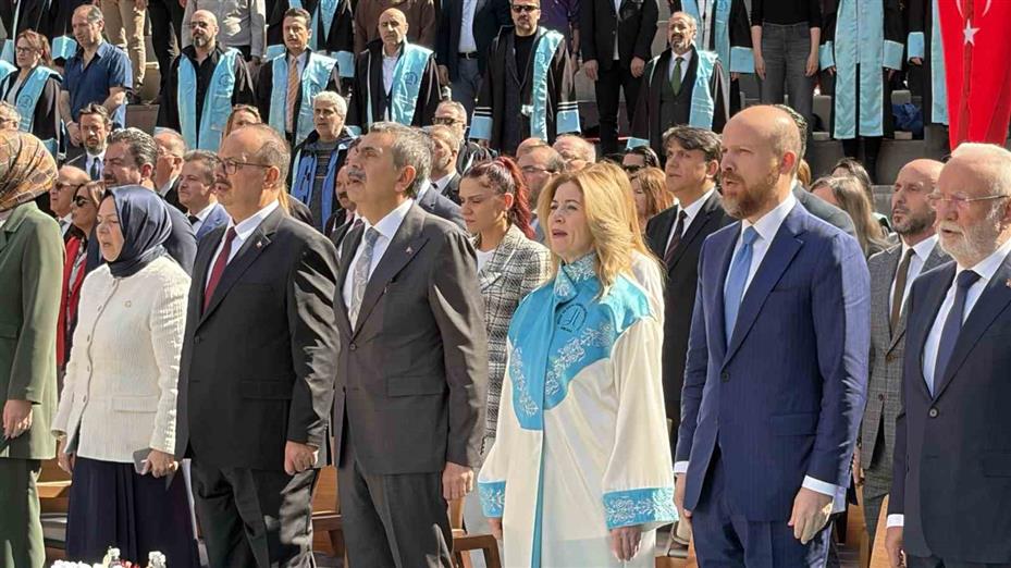 Bakan Tekin: "Okullarımızın kapısında, bahçesinde ve koridorunda gereken her tedbiri almayı sürdüreceğiz"