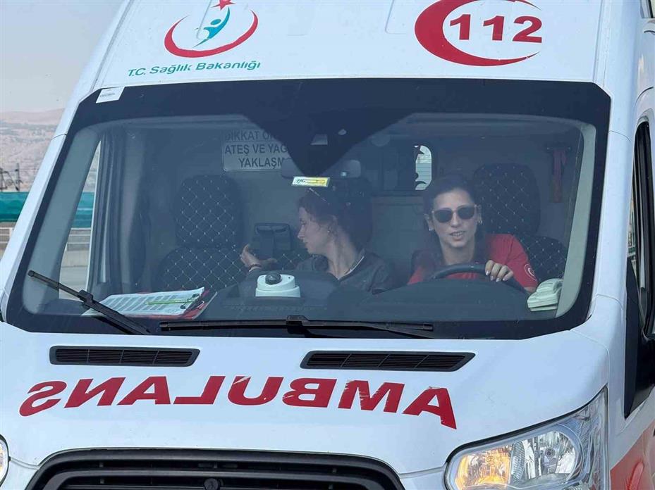 Eskişehir’de ambulans sürücülerine güvenli ve kontrollü sürüş eğitimi verildi