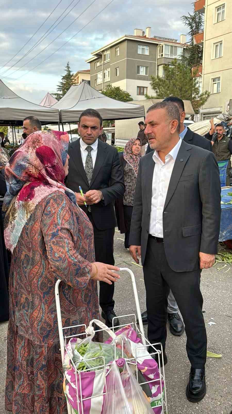 Sincan Belediye Başkanı Ercan semt pazarlarını ziyaret etti