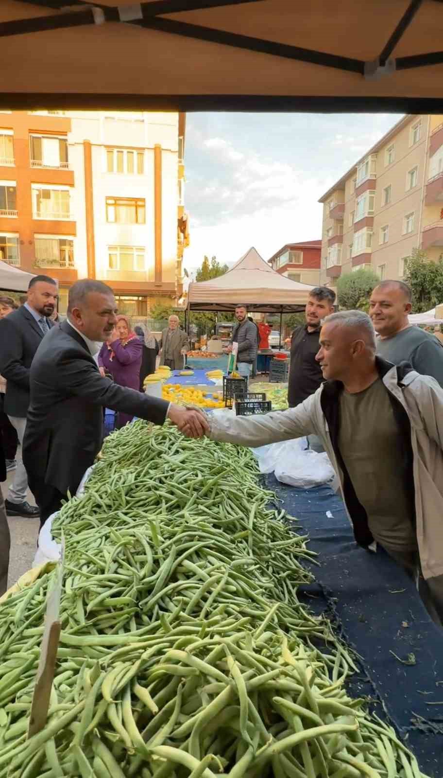 Sincan Belediye Başkanı Ercan semt pazarlarını ziyaret etti