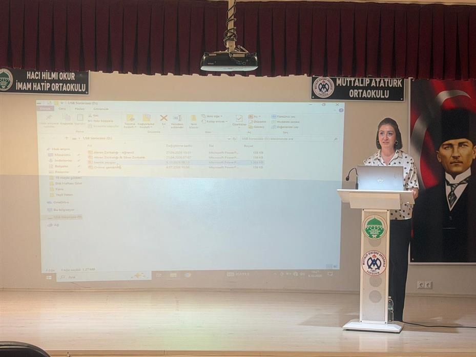 "Bilge Aileden Bilinçli Topluma Projesi" kapsamında velilere seminer verildi