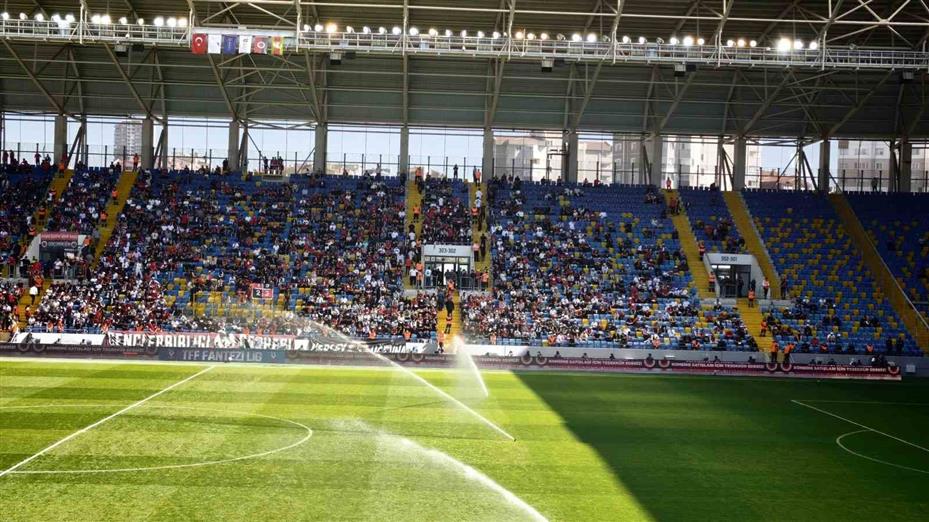 Gençlerbirliği taraftarından isyan: "Yönetim uyuma, taraftarın dışarıda"