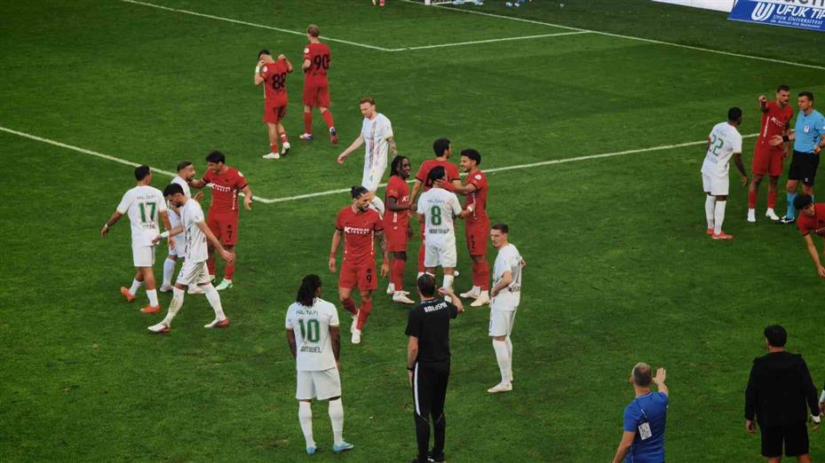Trendyol Süper Lig: Gençlerbirliği: 2 - Amed Sportif Faaliyetler: 2 (Maç sonucu)