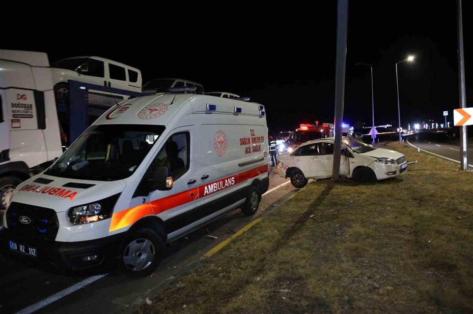 Nevşehir’de tilkiden kaçan otomobil kazaya neden oldu: 1 yaralı