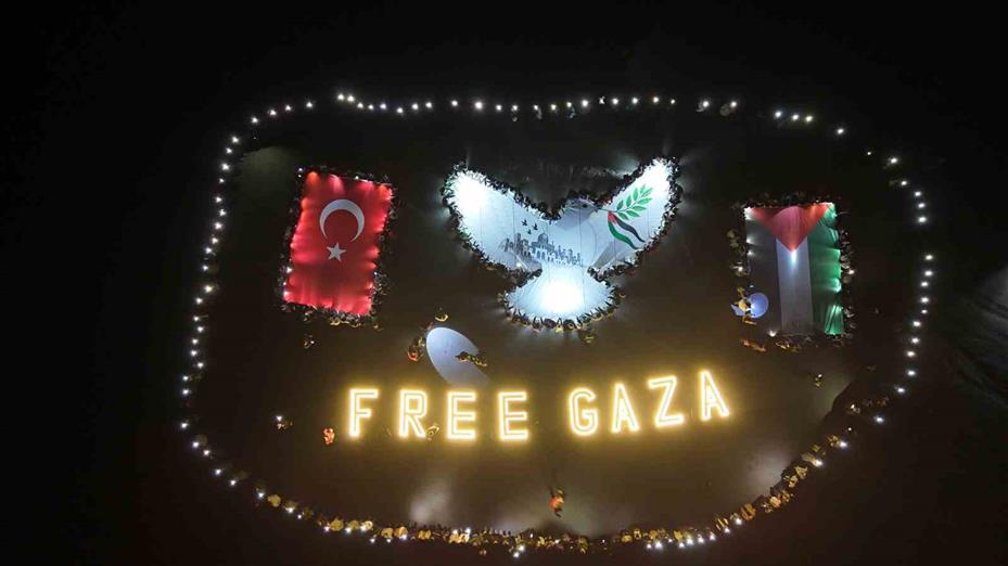 Kapadokya’dan Gazze’ye ışıklı mesaj: "Free Gaza"
