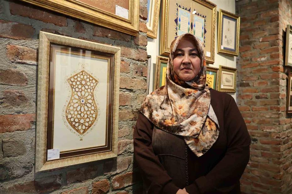 Eskişehirli Özçelikel çiftinden ilk hat ve tezhip sergisinde 59 eser sanatseverlerle buluştu