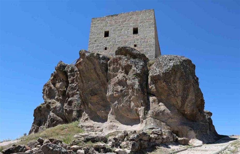 Yüksek Kilise yerli ve yabancı turistleri ağırlamaya devam ediyor
