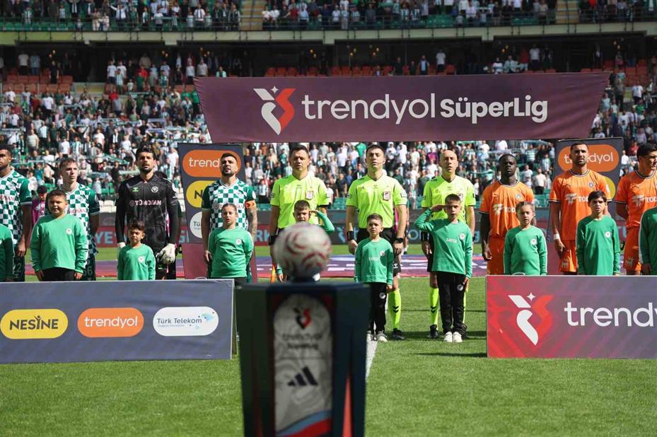 Trendyol Süper Lig: Konyaspor: 0 - Başakşehir: 0 (İlk yarı)