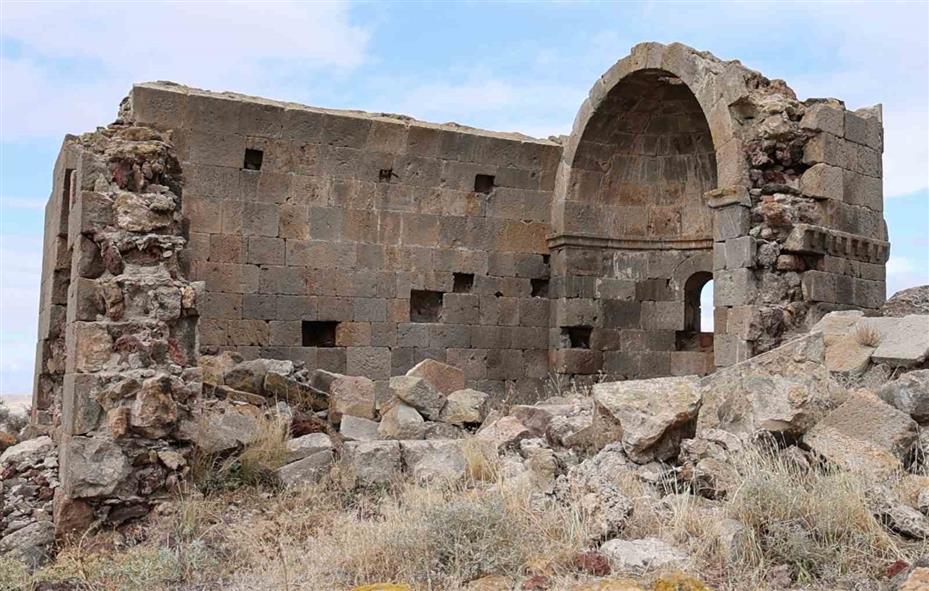 Aksaray’ın saklı mirası Ana Sultan Tepesi’nde 725 yıllık kilise