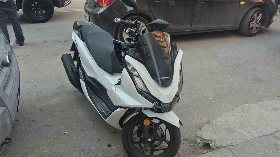 Eskişehir’de otomobile arkadan çarpan motosikletin sürücüsü yaralandı