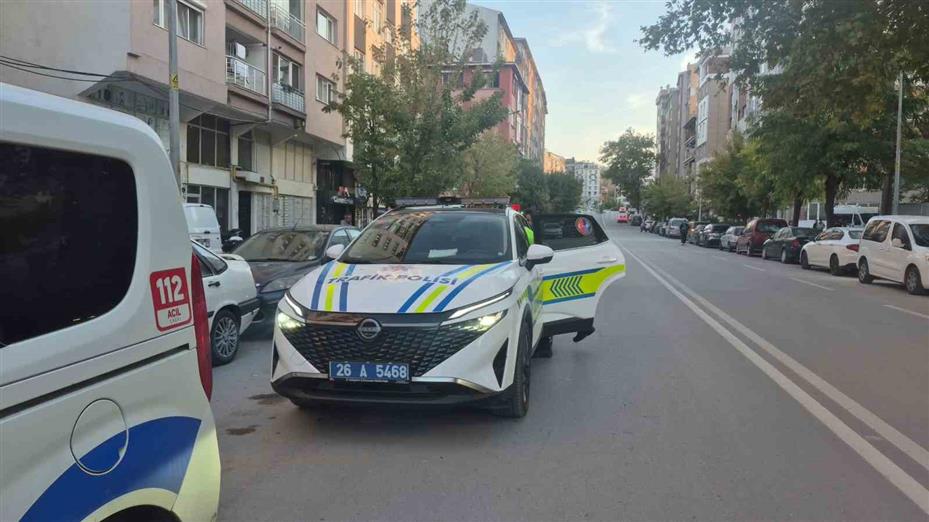 Eskişehir’de otomobile arkadan çarpan motosikletin sürücüsü yaralandı