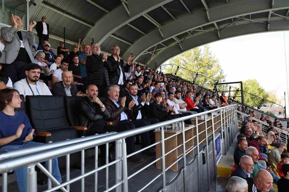 Erciyes 38 FK Kulüp Başkanı Ersoy’dan Başkan Palancıoğlu’na teşekkür