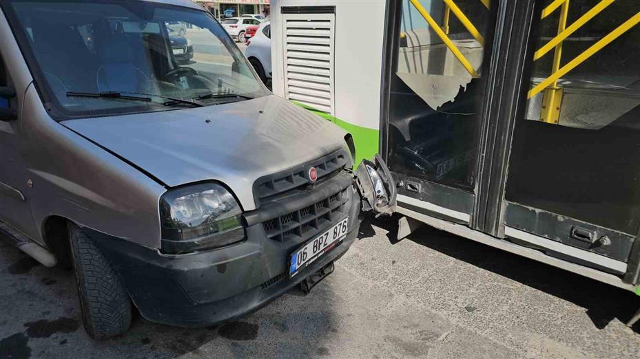 Akrabasını bıçakladıktan sonra kaçarken halk otobüsüne çarpan şüpheli yakalandı