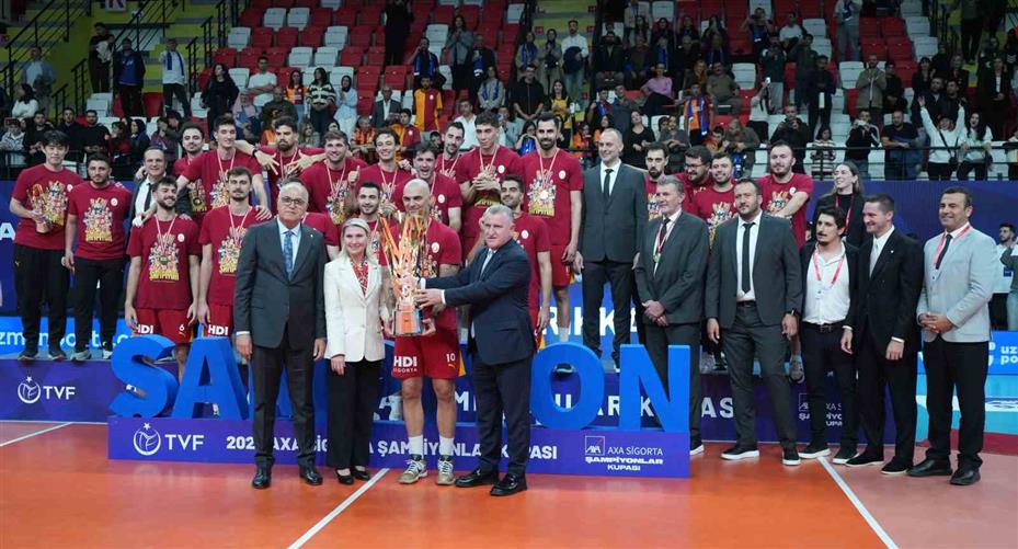 Voleybolda Şampiyonlar Kupası’nı kazanan Galatasaray, 7 yıl sonra kupa sevinci yaşadı