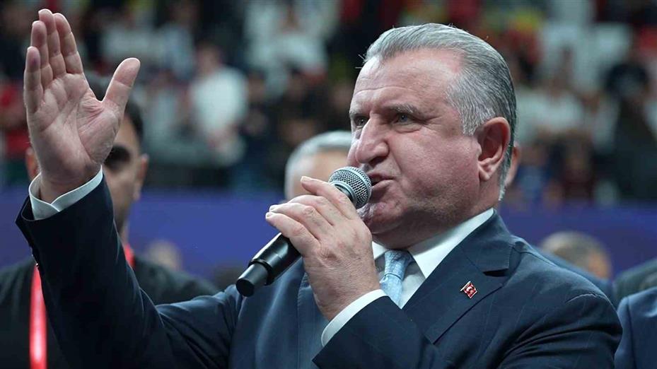 Gençlik ve Spor Bakanı Bak, Kırıkkale’de yeni spor salonunun açılışını yaptı