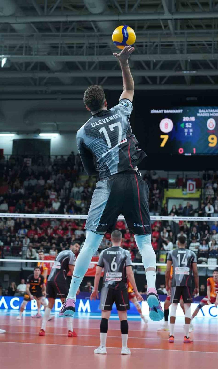 Galatasaraylı voleybolculardan şampiyonluk mesajı: "Bunlar daha başlangıç"