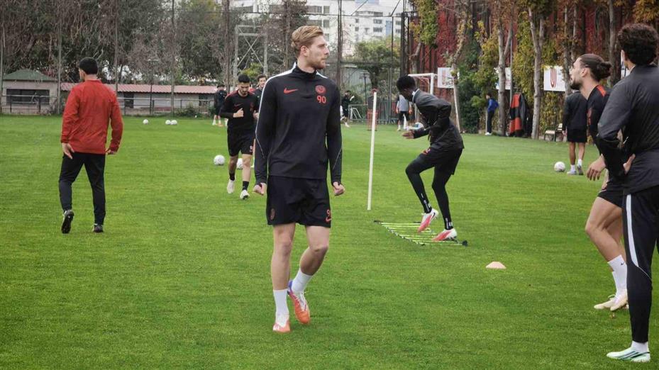 Bernd Storck: "Galatasaray’a karşı iyi bir maç çıkaracağımızı düşünüyorum"