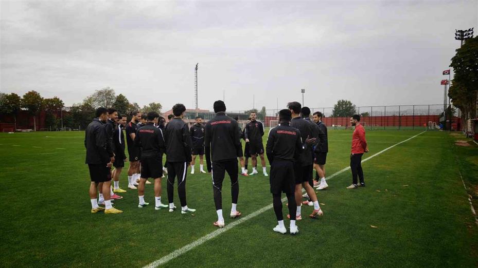 Bernd Storck: "Galatasaray’a karşı iyi bir maç çıkaracağımızı düşünüyorum"