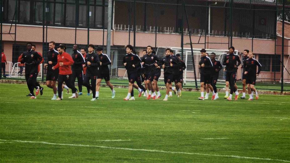 Bernd Storck: "Galatasaray’a karşı iyi bir maç çıkaracağımızı düşünüyorum"