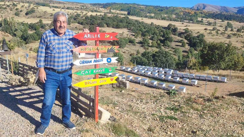 85 yaşında karakovan balı üretiyor