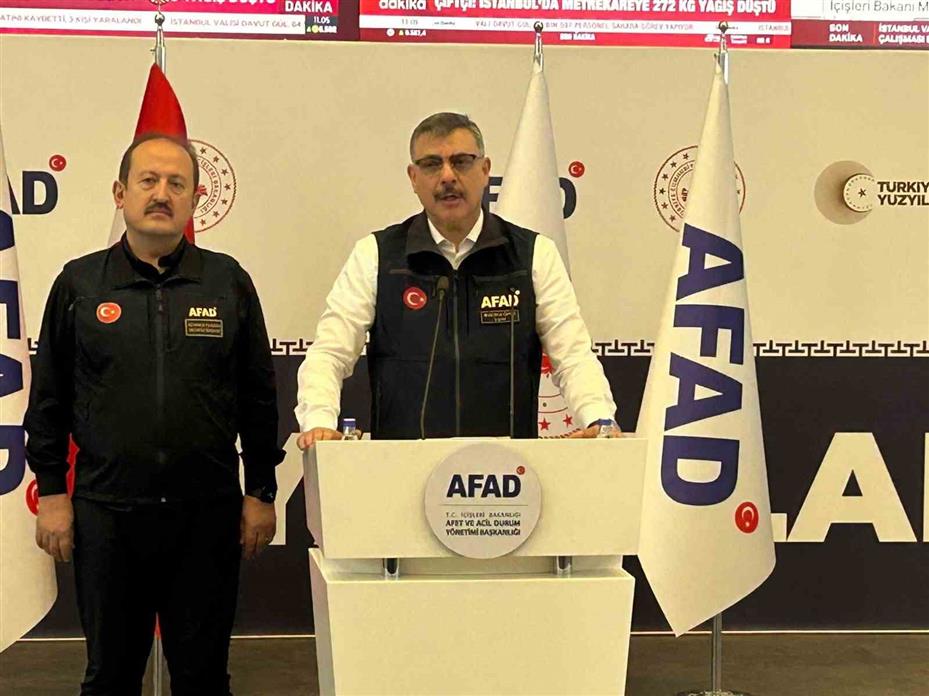 İçişleri Bakanı Çiftçi: "Arama ve kurtarma çalışmalarımız kapsamında İstanbul genelinde su baskını ve sel nedeniyle mahsur kalan 2 bin 727 vatandaşımız sağ salim tahliye edilmiştir"