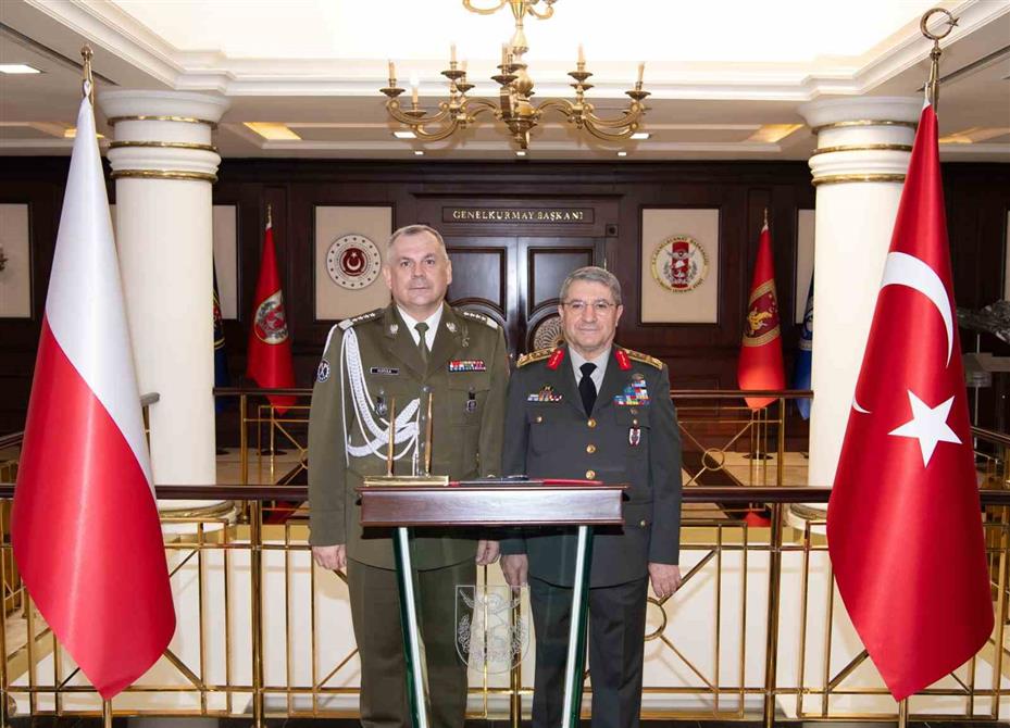 Genelkurmay Başkanı Bayraktaroğlu, Polonyalı mevkidaşı Kukula ile görüştü