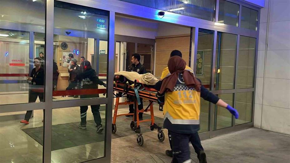 Karaman’da parkta bıçaklı kavga: 2 çocuk ağır yaralandı