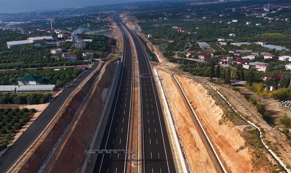 Çeşmeli-Kızkalesi otoyolu pazartesi günü açılıyor