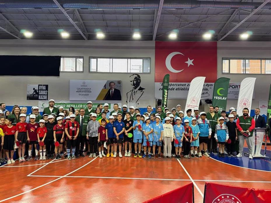 Eskişehir’de gençler "Bağımlılığa Karşı Spor Yapın" etkinliğinde buluştu