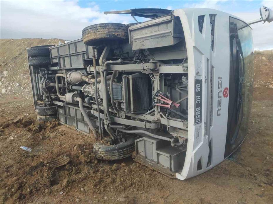 Cezaevi nakil aracı devrildi, 7 kişi yaralandı