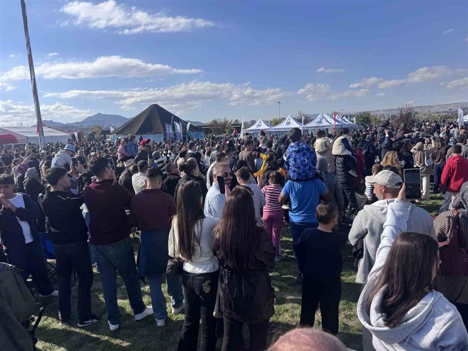 Türk Yıldızları gösterileriyle hayran bıraktı