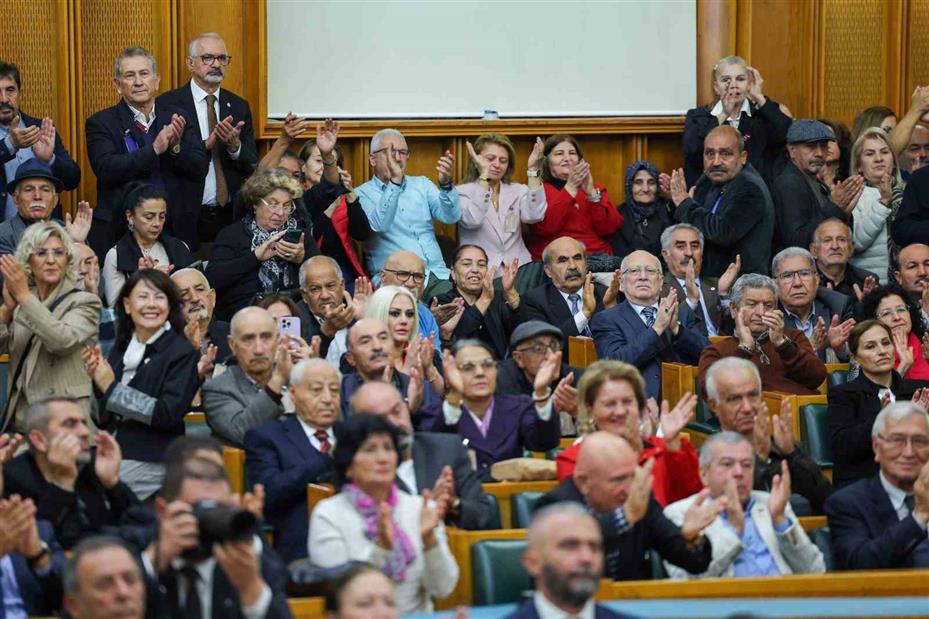 YENİ Parti Lideri Özel: "Yanlış tuğla ile duvar örüyorsan duvarın altında sen de kalırsın, Allah korusun millet de kalır"