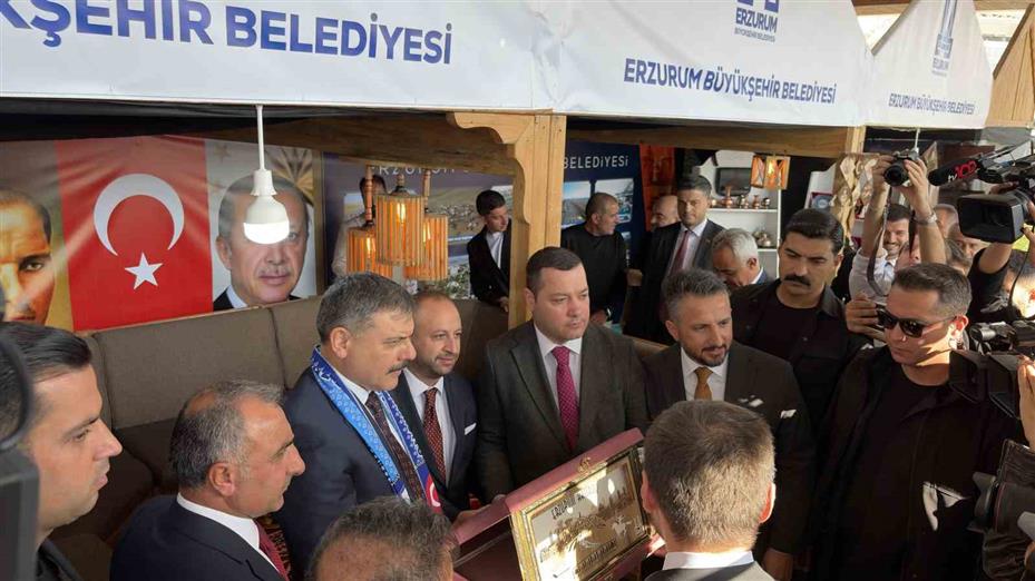 Bakan Çiftçi: "Erzurumlularla olan irtibatımız ve muhabbetimiz devam ediyor"