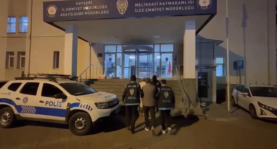 Kayseri’de masaj salonlarına fuhuş operasyonu: 10 tutuklama