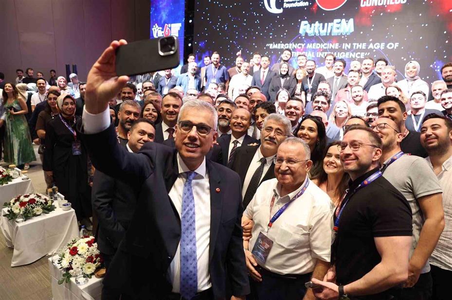 Sağlık Bakanı Memişoğlu 6. Uluslararası Acil Tıp Kongresi’nin açılışına katıldı