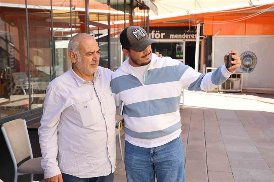Aksaray’da Kurtlar Vadisi’ndeki Abidin’e benzeyen lokantacı ilgi çekiyor