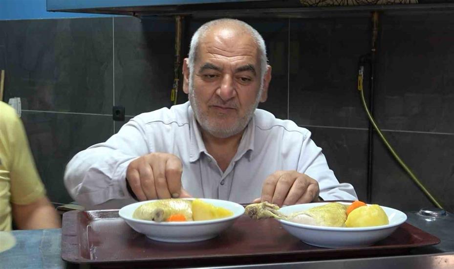 Aksaray’da Kurtlar Vadisi’ndeki Abidin’e benzeyen lokantacı ilgi çekiyor
