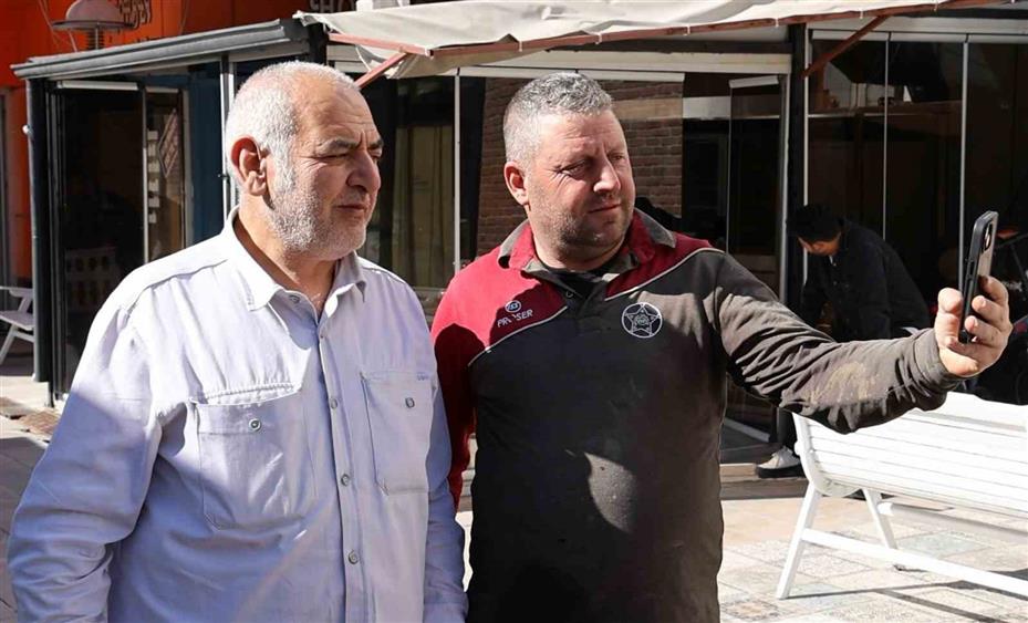 Aksaray’da Kurtlar Vadisi’ndeki Abidin’e benzeyen lokantacı ilgi çekiyor