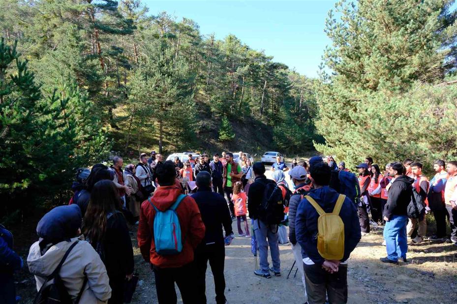 Akdağmadeni’nde sonbahar doğa yürüyüşü gerçekleştirildi