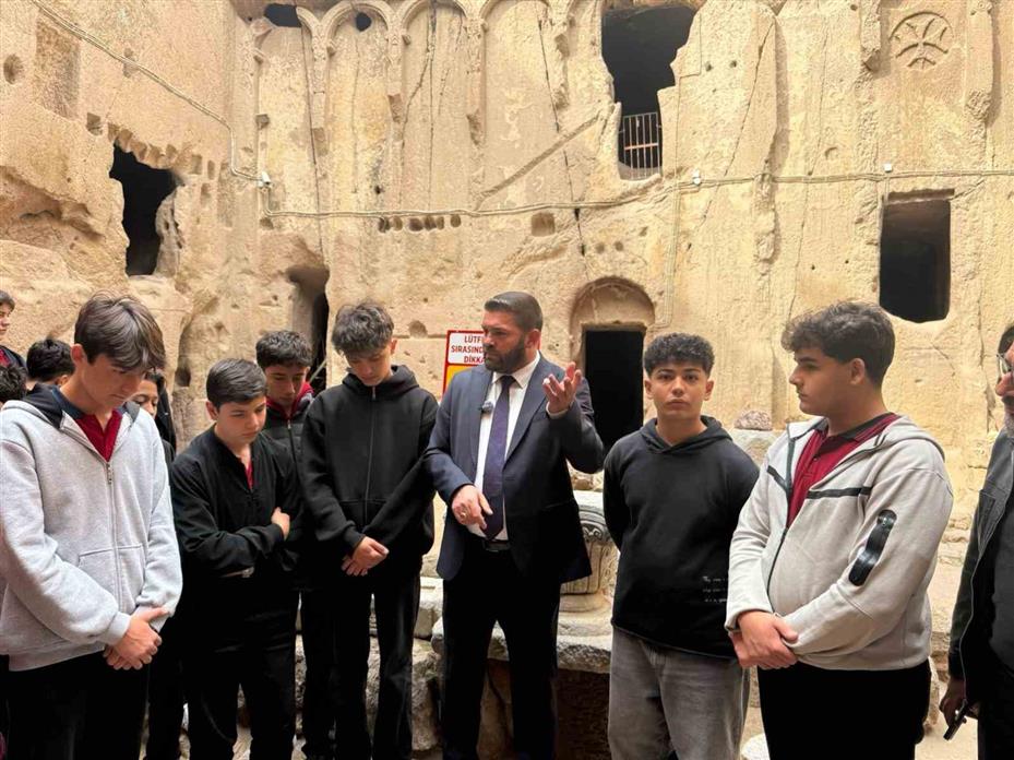 Sınıfa dönüşen tarihi manastır öğrencileri ağırladı