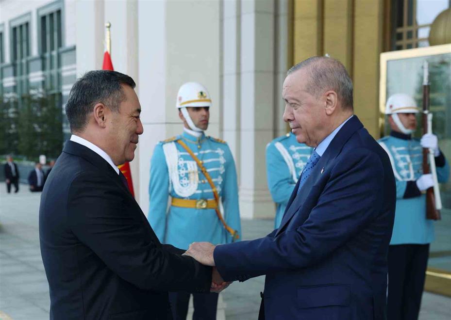 Cumhurbaşkanı Erdoğan, Kırgızistan Cumhurbaşkanı Caparov ile bir araya geldi